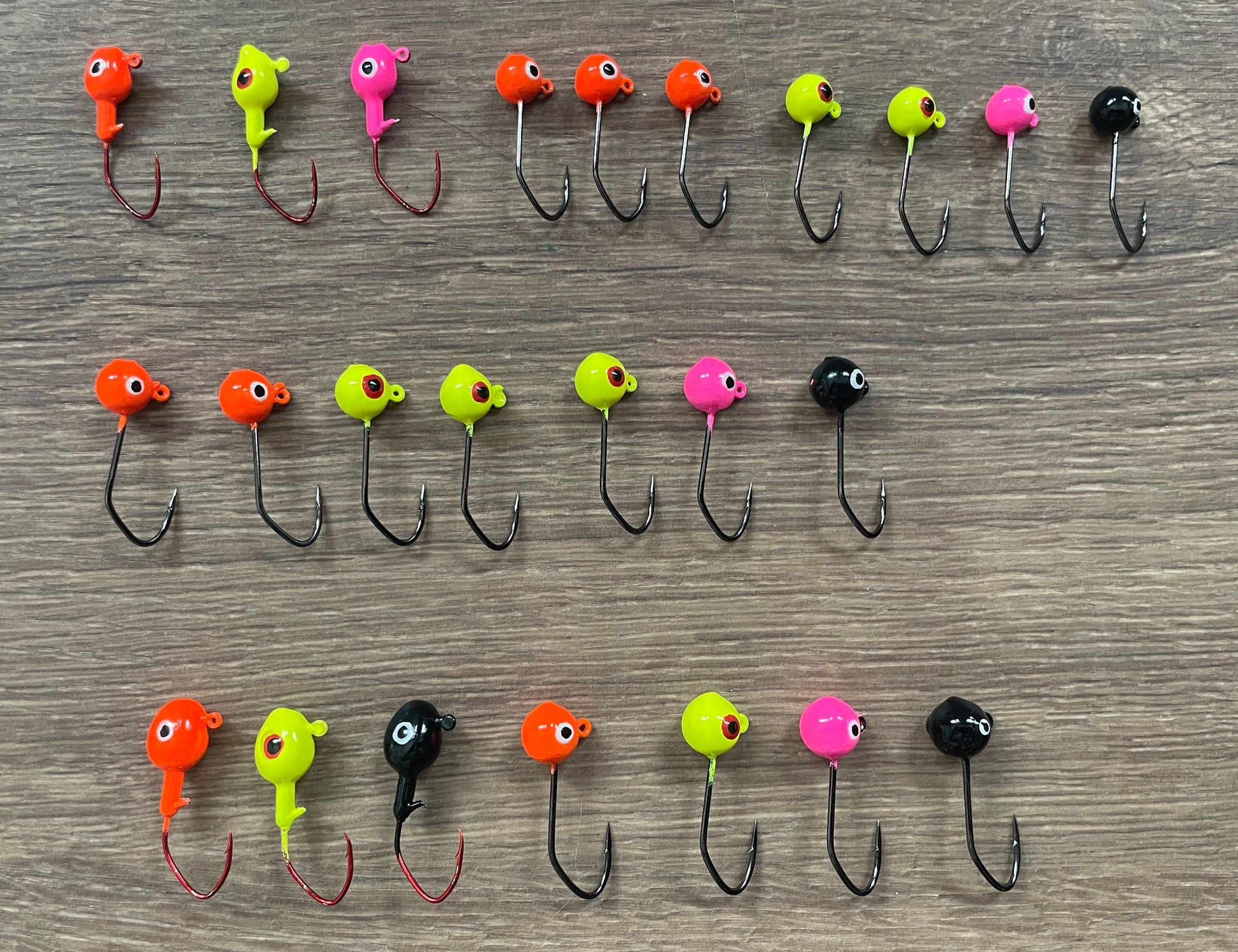 Jig assortment (collarless round head and walleye jig shape) included in kit